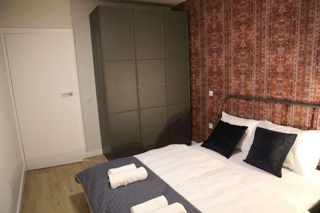 Concept Red Apartment Krakau Buitenkant foto